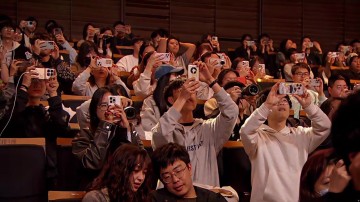 暖心！Meiko登场1000场纪念：Rookie端出蛋糕带领队友送上祝福