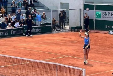 法网首轮爆冷！28号种子吞蛋出局，郑钦文潜在晋级之路少一劲敌