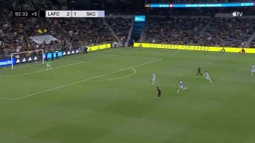 38岁吉鲁本轮美职联替补出场破门，加盟洛杉矶FC以来33场5球2助