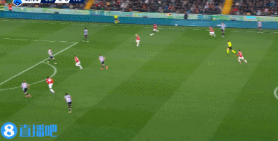 莱奥22-23赛季以来意甲参与56球，仅少于劳塔罗